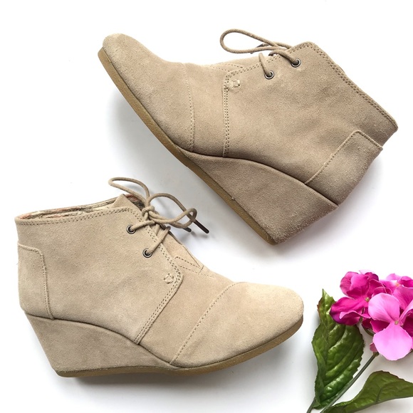 Toms Shoes - TOMS Desert Wedge Suede Ankle Boot SZ 9